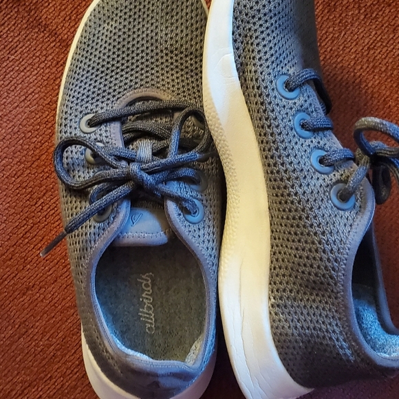 Allbirds Tree Runners Gray Sneakers 8 - Picture 2 of 5